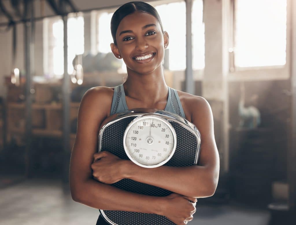 keto gewichtsverlies, ketodieet, vetverbranding, vochtverlies, gezond afvallen, keto voor beginners, dieet plateau, vet vs. vocht, dagelijks wegen, gewichtsverlies strategieën